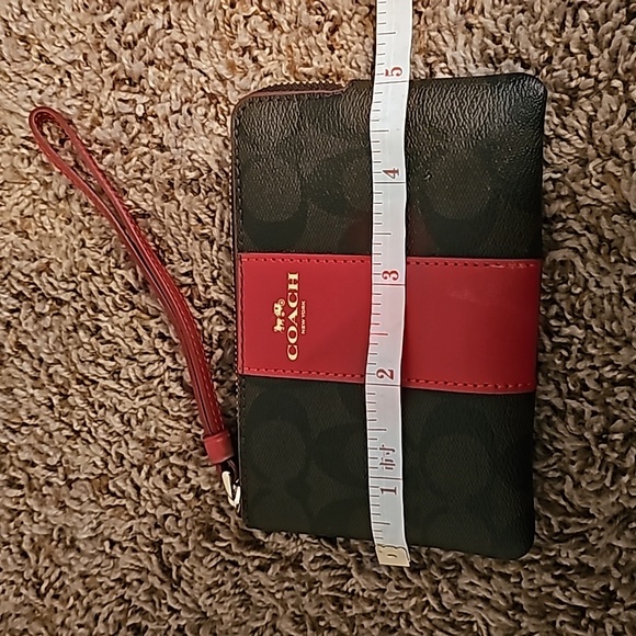 Coach Brown w/Dark Brown Wristlet - Picture 7 of 8